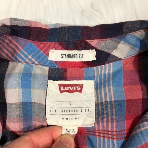 Levi's Standard Fit Plaid Button Front Shirt - Picture 7 of 8